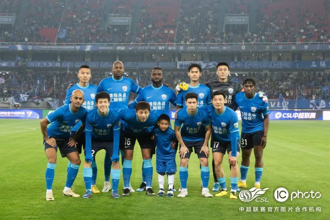关于雄狮汉堡力争客场胜门兴格拉德巴赫，冲击联赛前列的信息