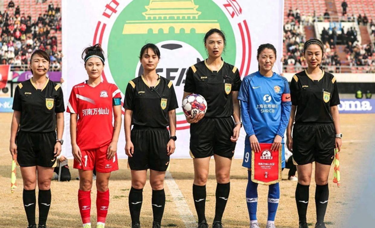 中国女足失赛连败，教练备战方案寻突破口