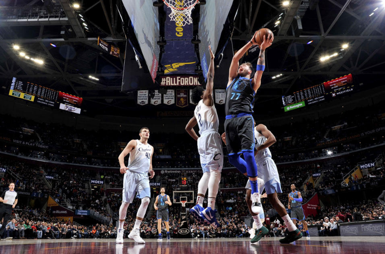 od体育网页版-独行侠大胜老鹰，保持不败记录的简单介绍