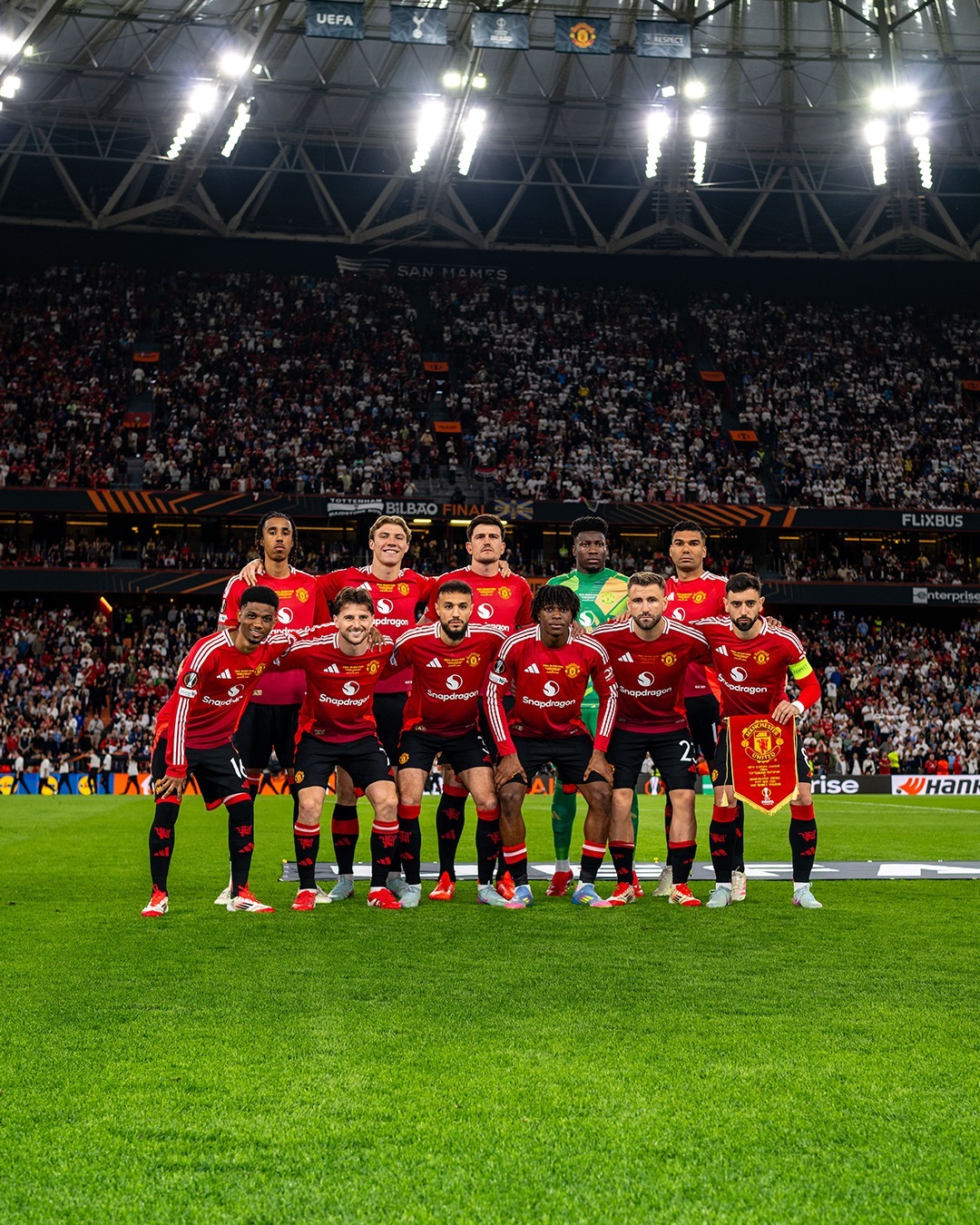 曼联全队备战决赛，志在夺冠